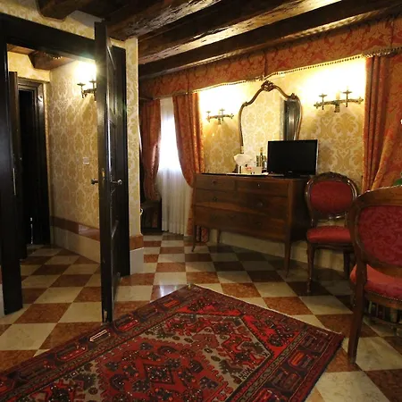 Ξενοδοχείο Palazzo Abadessa 4*