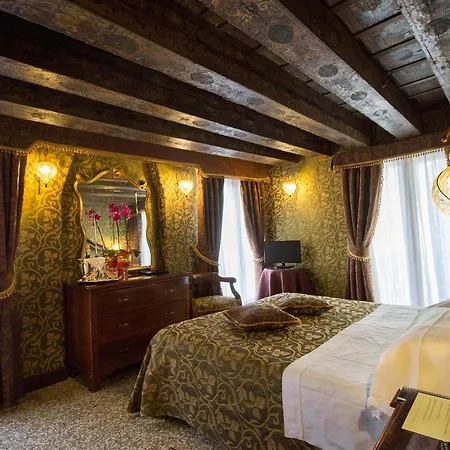 Palazzo Abadessa 4*