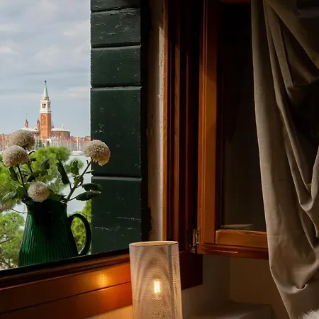 Hideaway Biennale Apartment Venice