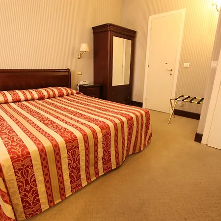 Residenza Goldoni 3* Венеция