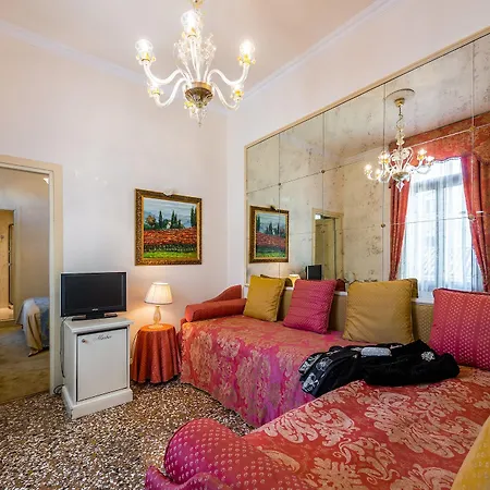 Pensjonat Palazzo Odoni 3*