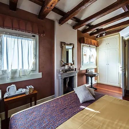 Konukevi Palazzo Odoni Venedik