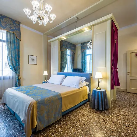 Konukevi Palazzo Odoni