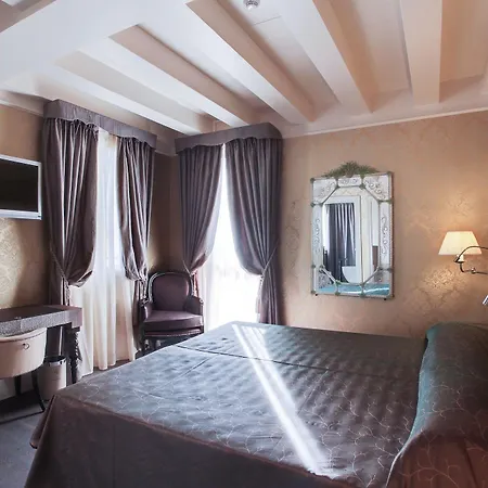 Moresco Hotel