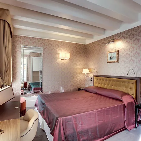 Moresco Hotel 4*