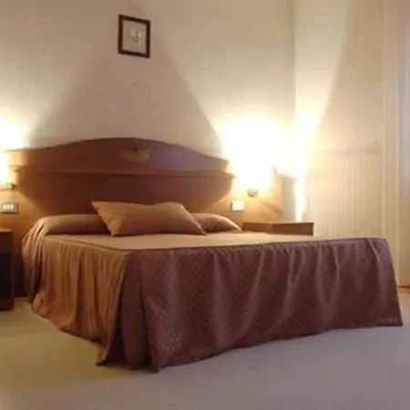 Hotel Tito Mestre