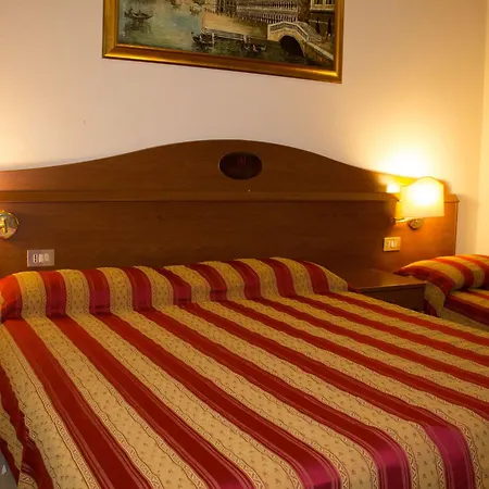 Hotel Tito Mestre