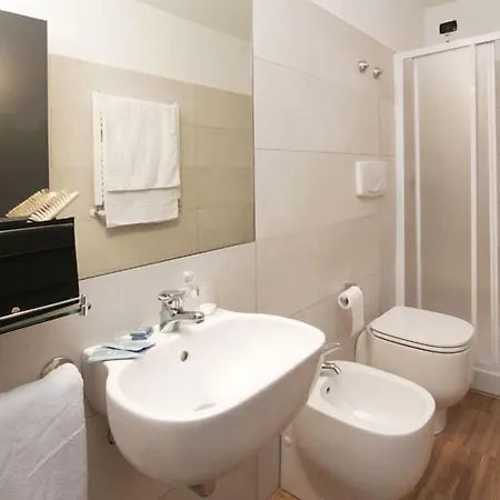 Hotel Mary 3*