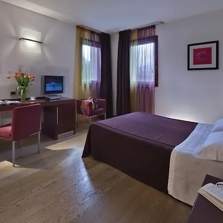 Annia Park Venice Airport 4* Tessera