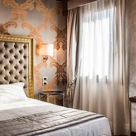 Hotel Palazzo San Lorenzo 4*