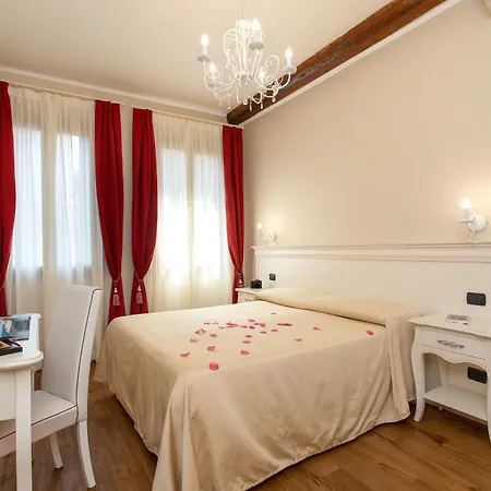 Charming Palace Santa Fosca ונציה