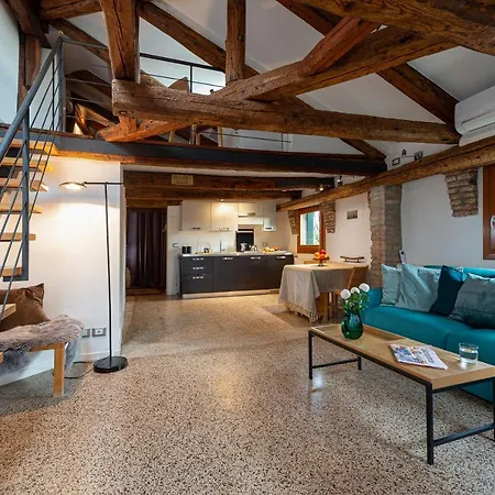 Hideaway Biennale Venice