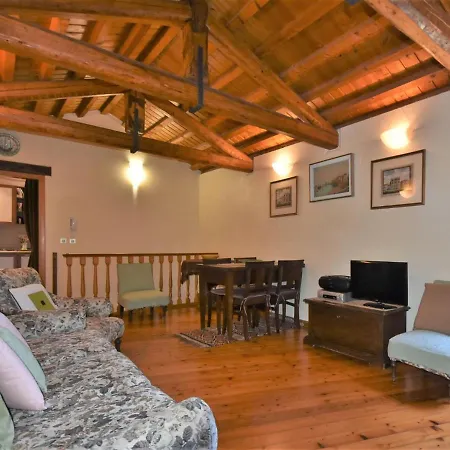 Apartment Apartment Fondamenta Del Rielo By Interhome