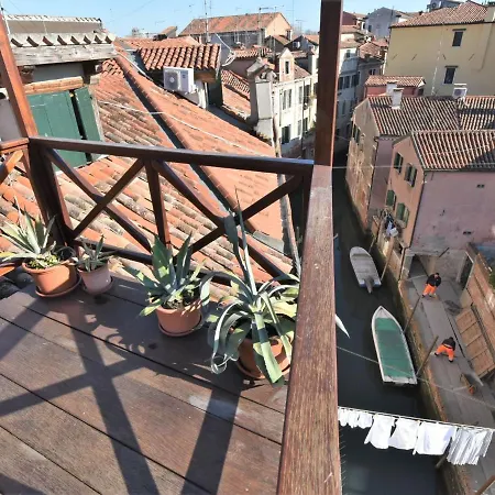 Apartment Fondamenta Del Rielo By Interhome *