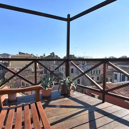 Apartment Fondamenta Del Rielo By Interhome Venice