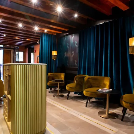 Frühstückspension Palazzina Fortuny 3*