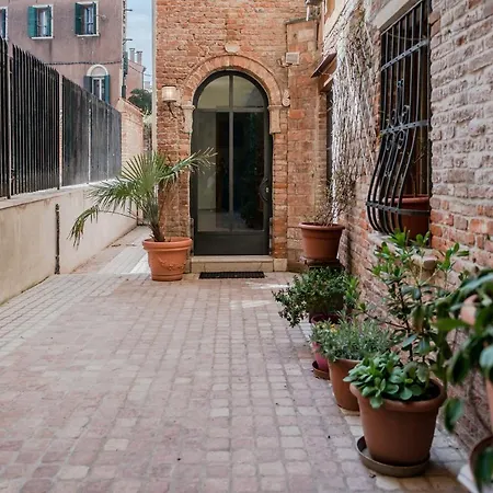 Apartment Gondola Rosa, Incantevole Vista Sul Canale Venice
