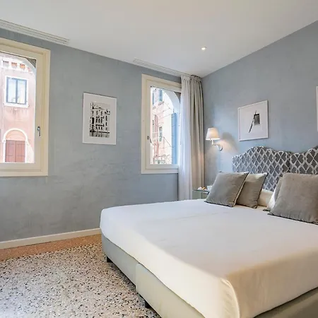 Dimora Sant'andrea Canal View Venice