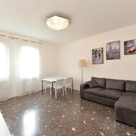 White Ca' Arsenale Apartment *