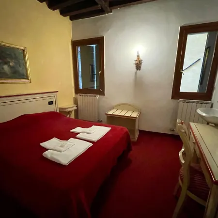 Ai Boteri Hostel *