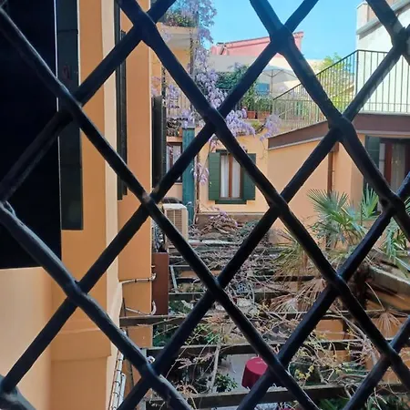 Giglio Glasshouse *