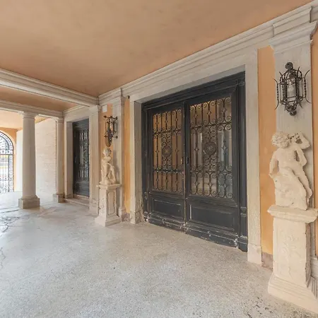 Apartment Canal Grande *