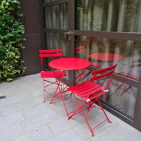 Poli Aparthotel 2*