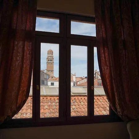 Ca' Longo Palace Damasco Venedig