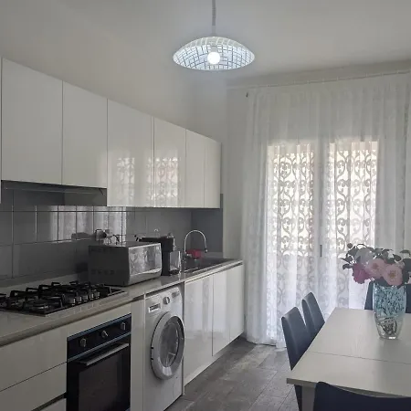 Apartment Appartamento Con Tre Stanze Da Letto