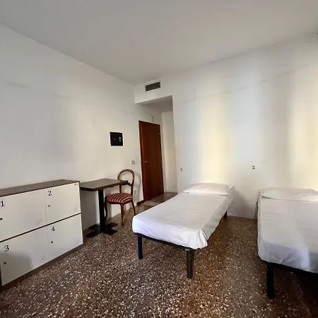 Hostel Ai Boteri *