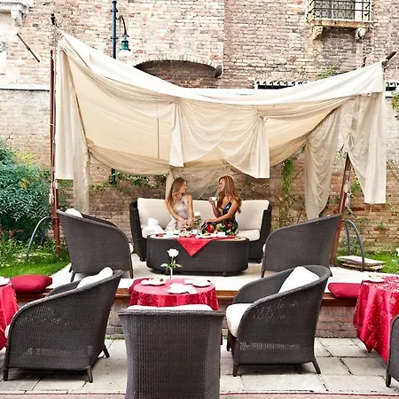 Pesaro Palace Hotel 4*