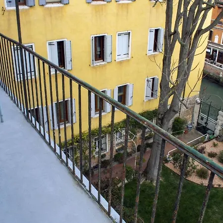 Apartment San Vio Dorsoduro Academia By Halldis *