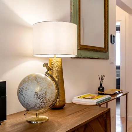 Apartment Querini Suite-balcony On Canal, Close To San Marco *