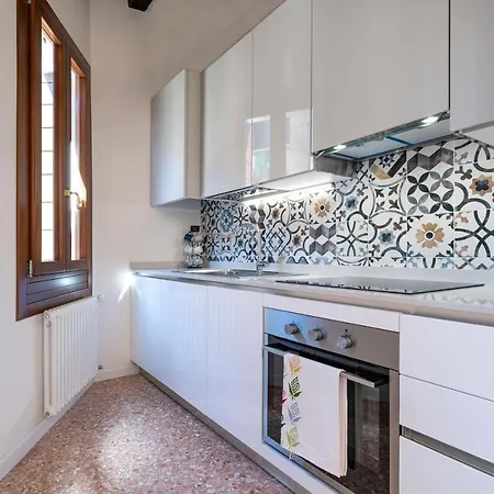 Querini Suite-balcony On Canal, Close To San Marco *