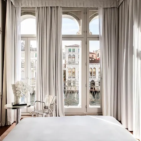 Otel Palazzina Grassi 5*