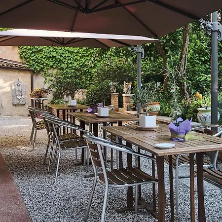 Cinqueteste Luxury 2*