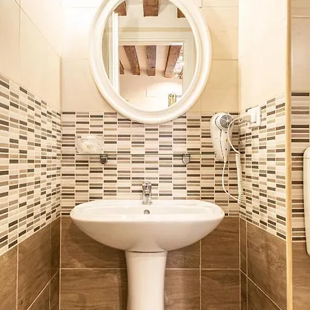 Ca' Leoncino - Canal Front Apartment Venice