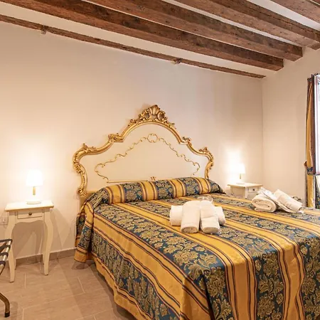 Ca' Leoncino - Canal Front Apartment
