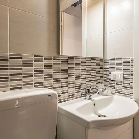 Ca' Leoncino - Canal Front Apartment Venice