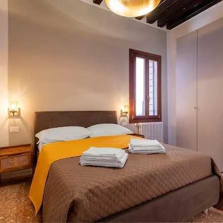 Querini Suite-balcony On Canal, Close To San Marco Venice