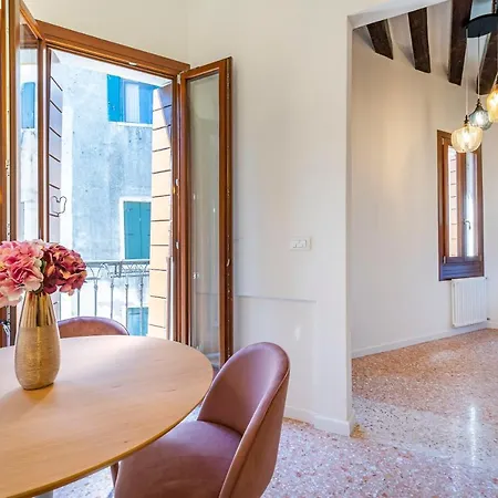Querini Suite-balcony On Canal, Close To San Marco * Venice