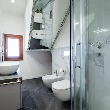 Querini Suite-balcony On Canal, Close To San Marco Apartment