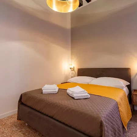 Querini Suite-balcony On Canal, Close To San Marco Apartamento Venecia