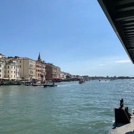 Ca' Del Squero Vicino Salute Appartamento *