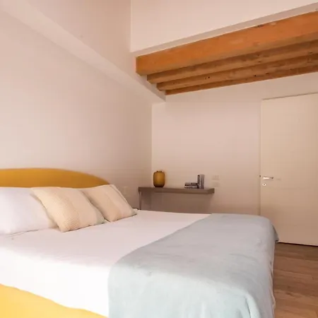 Mazzoni R&r Apartment *