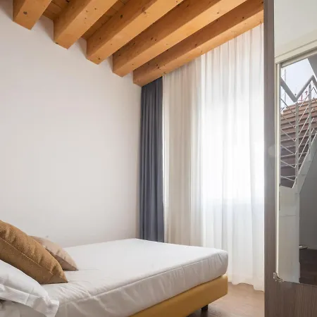 Mazzoni R&r Apartment *
