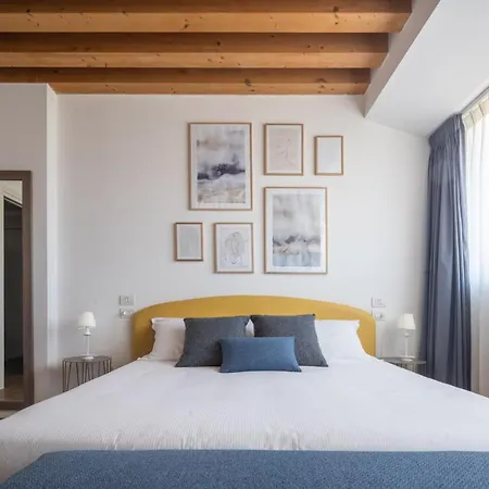 Mazzoni R&r Venice