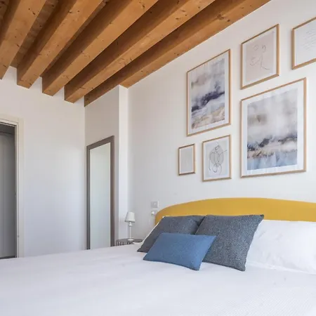 Mazzoni R&r Apartment