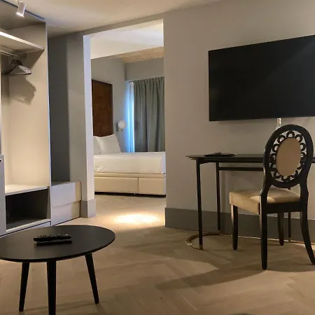Dei Dragomanni Hotel 4*