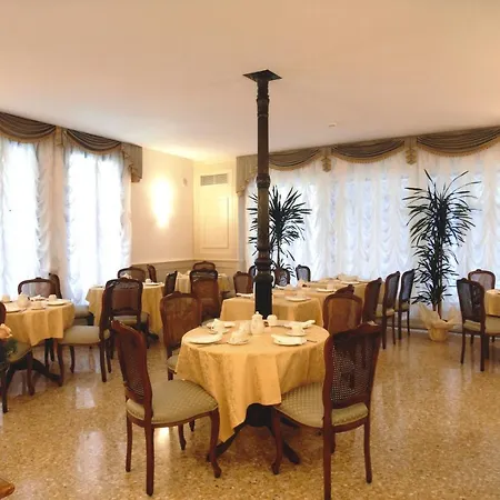 Hotel Bella 4*